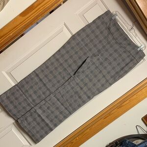 Women's Wide-Leg Plaid Trousers in Gray